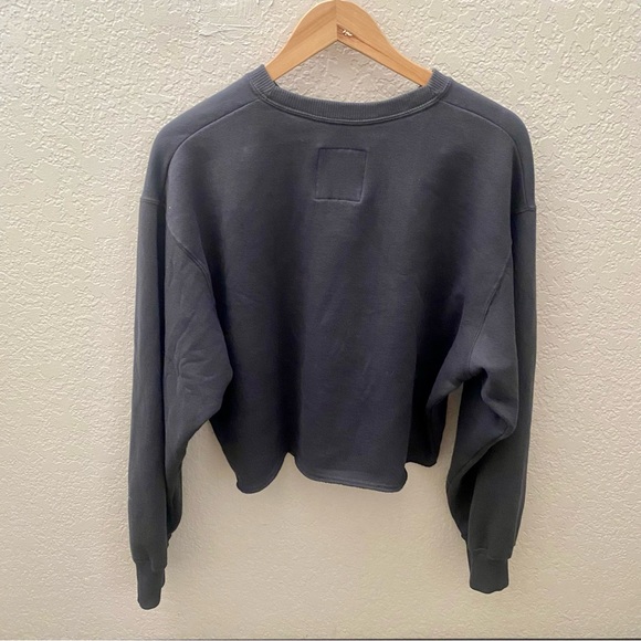 Hollister California Auto Show Gray Crop Sweatshirt - Large - Picture 2 of 4